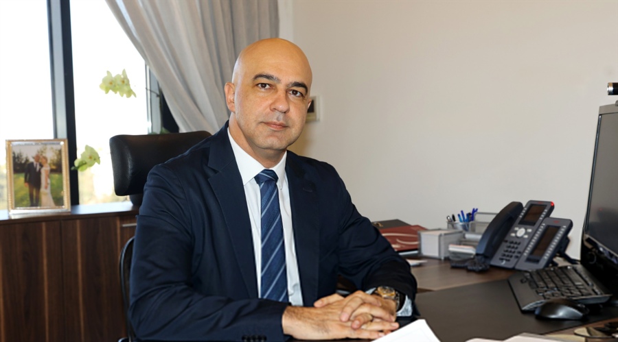 美国财政部成功拍卖440亿美元的七年期国债,得标利率为4.194%(上期为4.457%),投标倍数维持在2.64(上次也为2.64)。